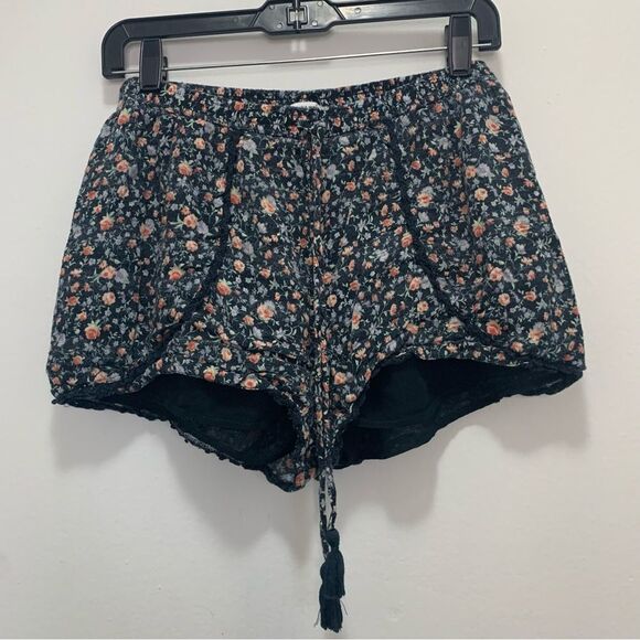 American Eagle Flowy Floral Shorts Size Medium - Picture 1 of 6